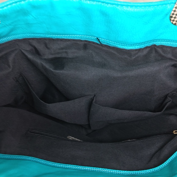 Turquoise and Gold HandBag. - Picture 7 of 8